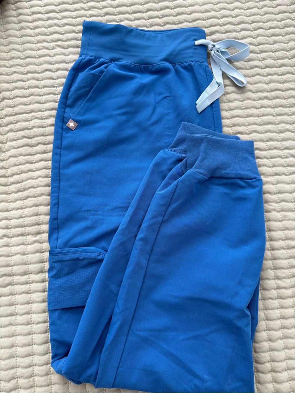 FIGS RARE / DISCONTINUED / RETIRED 22 pocket jogger in royal blue